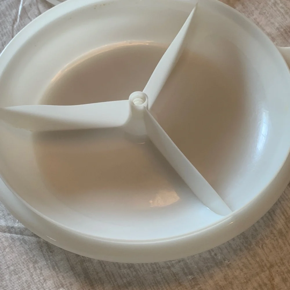 Tupperware Vintage Suzette 608-11